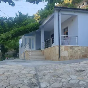  Pensión Forest